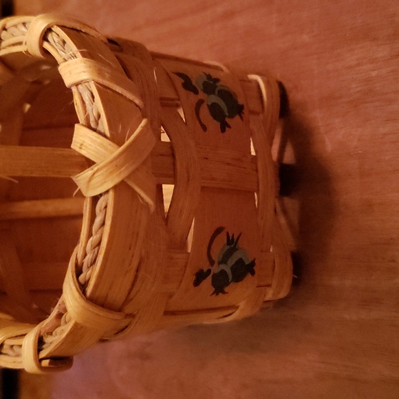 SOLD - Mini Berry handmade blueberry basket by Baskets from Maine Vintage - Picture 2 of 6